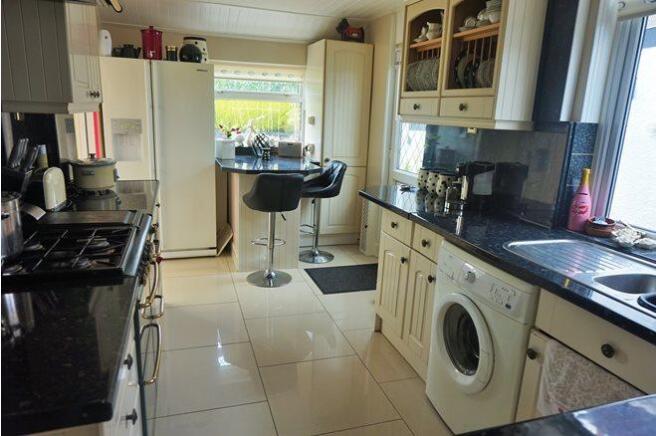 Kitchen / Breakfast