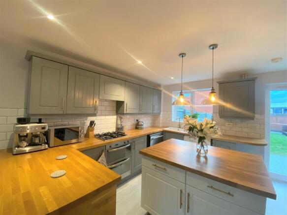 Open Plan Kitchen, Dining and Lounge