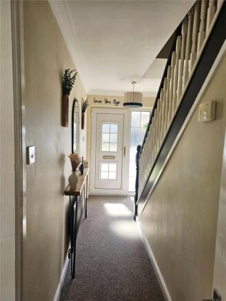 5 bed Detached for sale Image 6