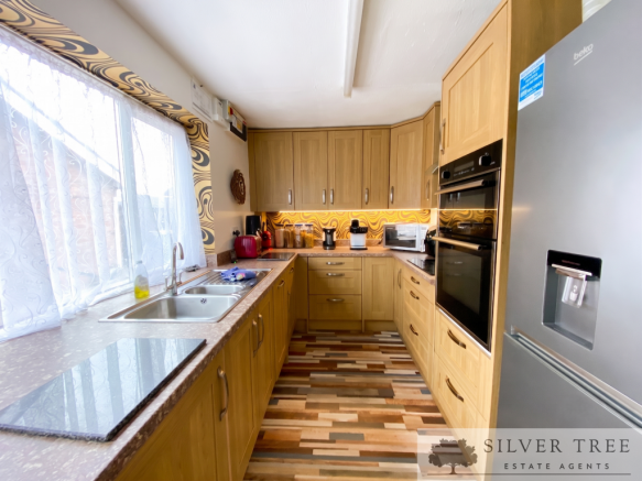 2 bed Semi-Detached Bungalow for sale Image 4