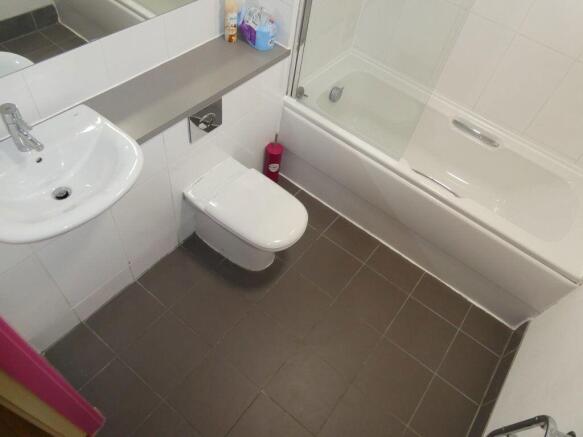 1 bed Apartment to rent Image 6