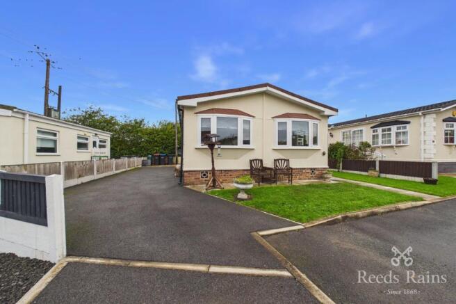 2-bed detached on Warrington Road, Bartington, Northwich, Cheshire, CW8, £130,000
