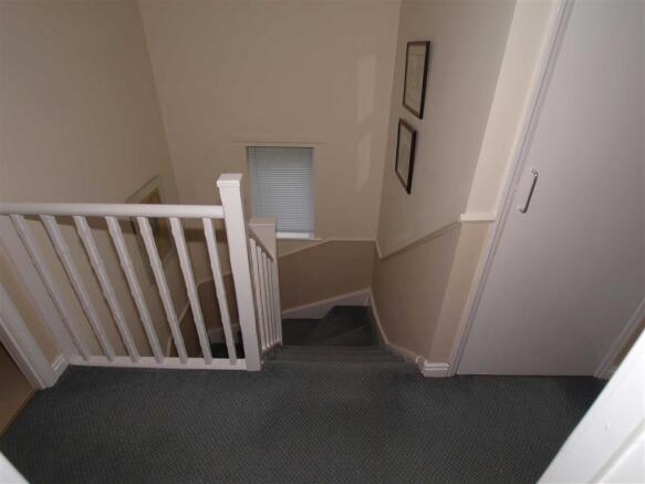FIRST FLOOR LANDING