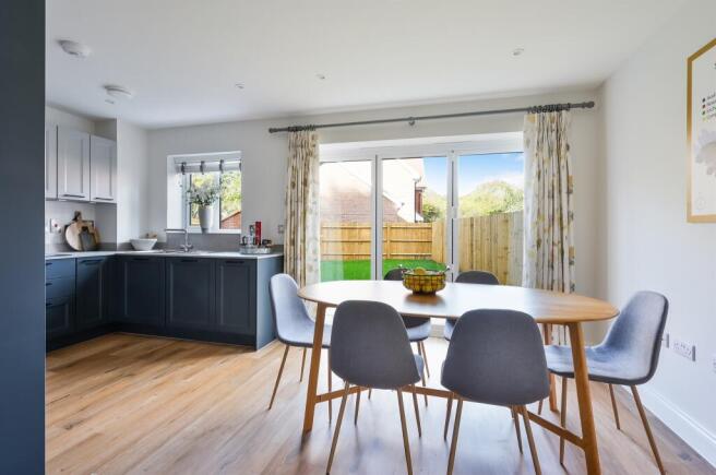 Spring Bank, Haywards Heath photo 5
