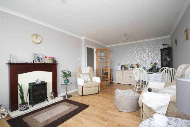 Lounge Dining Room. (3)