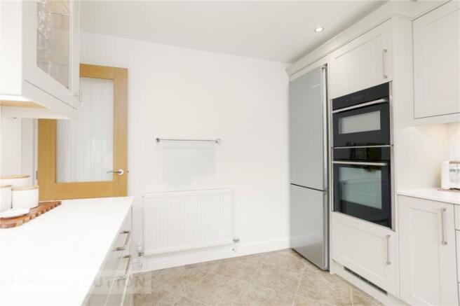 4 bed Semi-Detached for sale Image 7