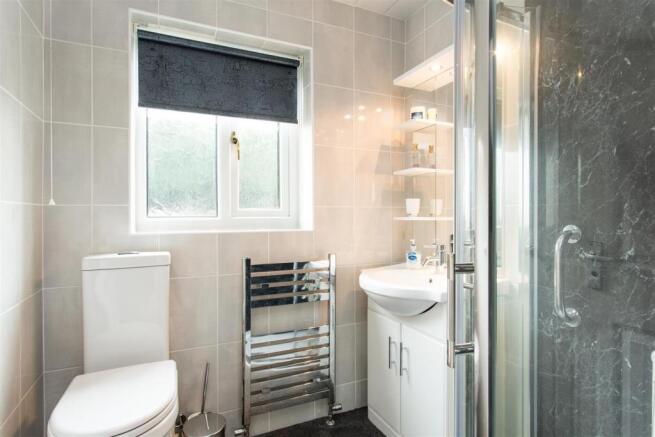 SHOWER ROOM/WC