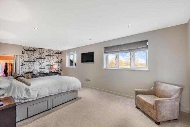 Principal bedroom