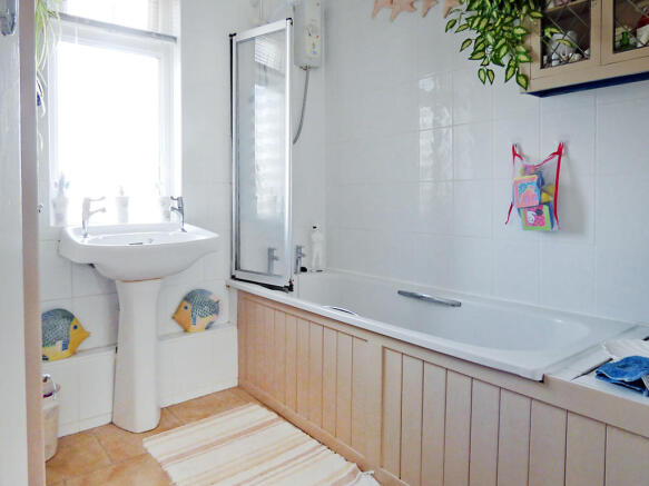 first floor bathr...