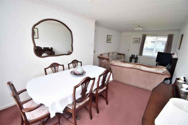 Lounge / Dining Room