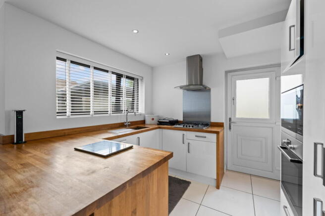 3 bed Detached for sale Image 10