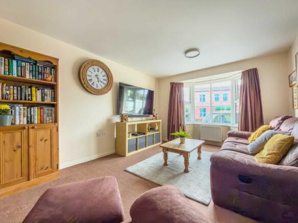 4 bed Detached for sale Image 11