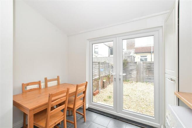 Kitchen/ Breakfast Room
