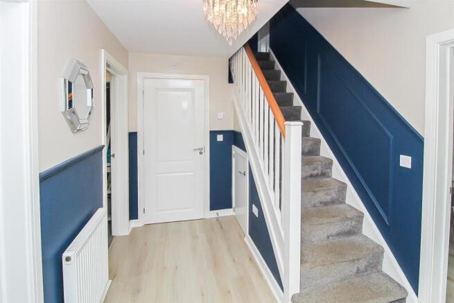 4 bed Detached for sale Image 5