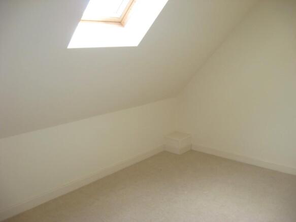 2 bed Flat to rent Image 9