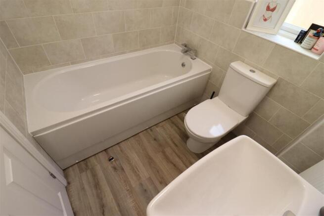3 bed House for sale Image 9