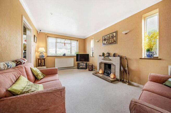 Great Goodwin Drive, Guildford, Surrey, GU1 photo 2