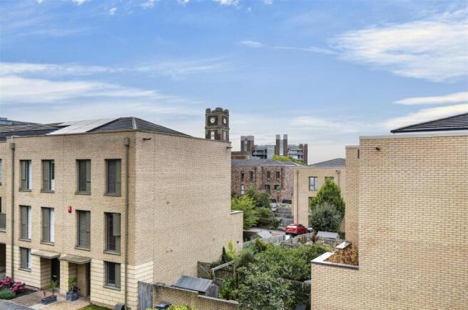 2 bed Apartment for sale Image 10