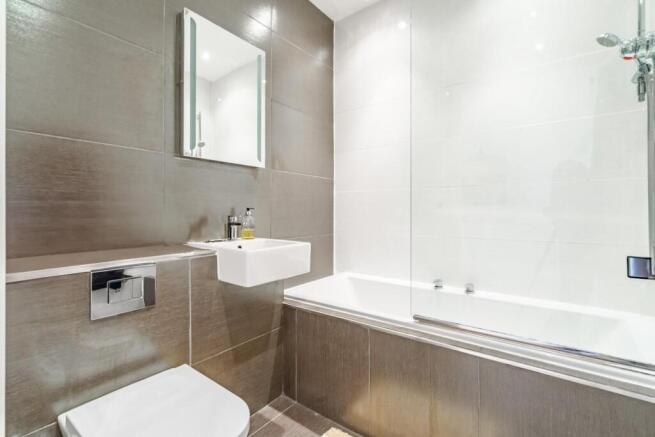 2 bed Apartment for sale Image 5