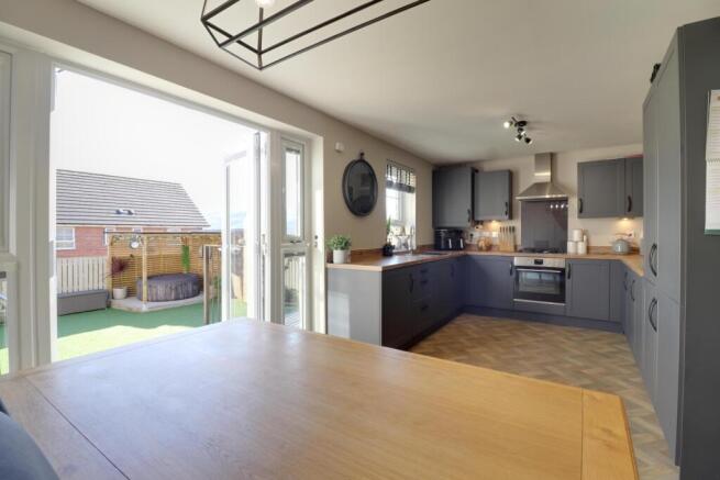 Kitchen diner