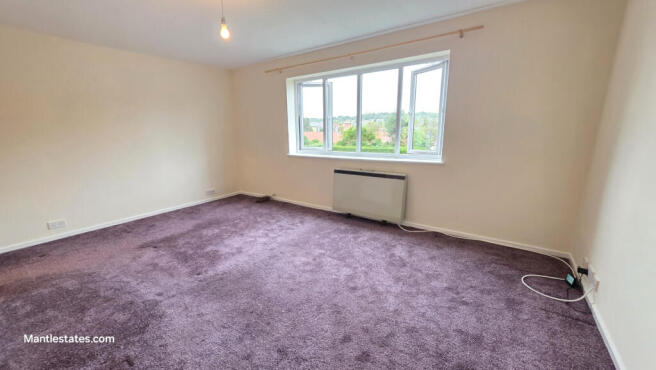 STUDIO ROOM