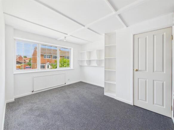 4 bed Semi-Detached for sale Image 7