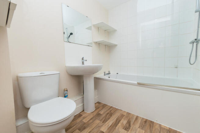 2 bed Flat for sale Image 10