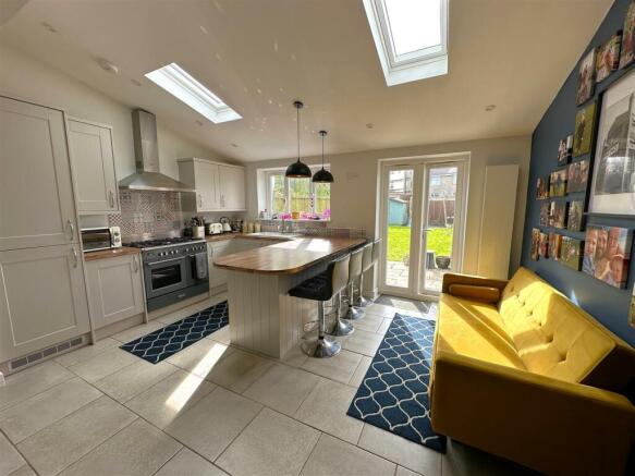 Kitchen/Dining Room