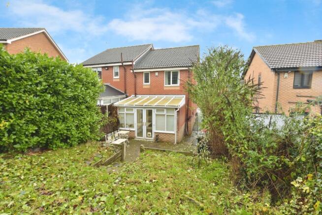 3 bed Semi-Detached for sale Image 12