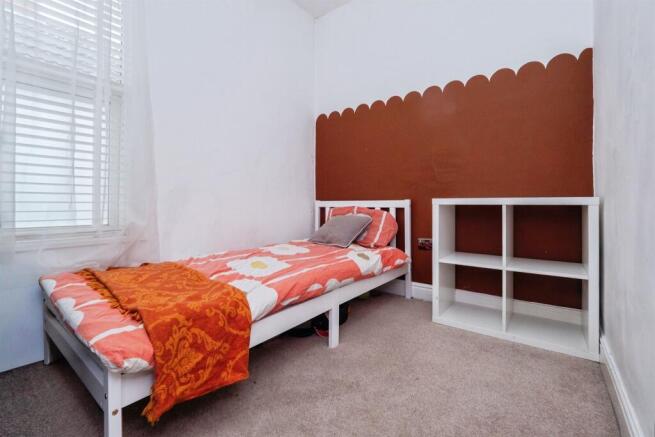 4 bed Terraced for sale Image 12