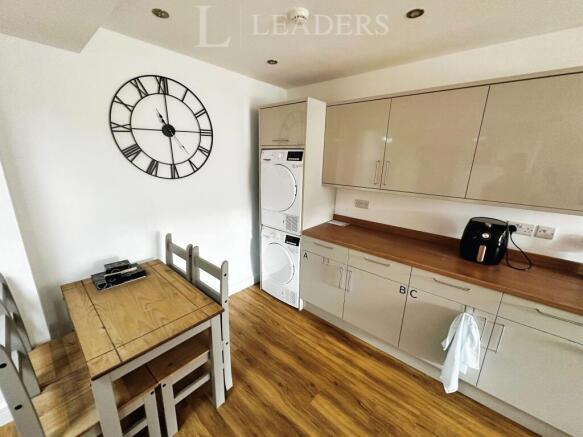 1 bed House to rent Image 7