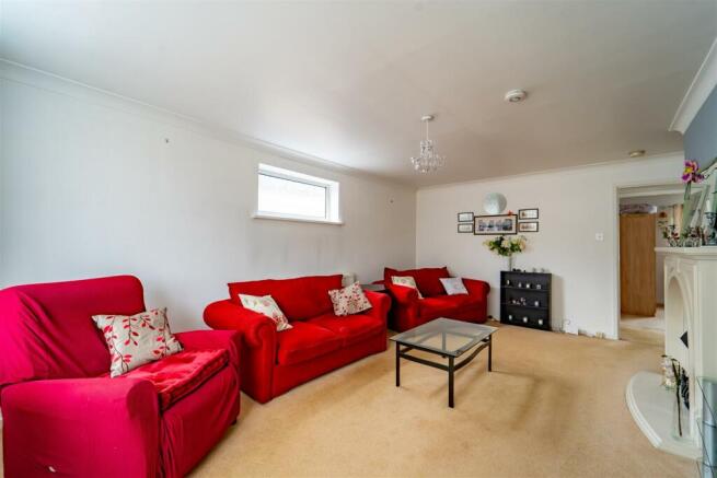 21 Hawthorne Avenue - Full Res (11 of 16).jpg