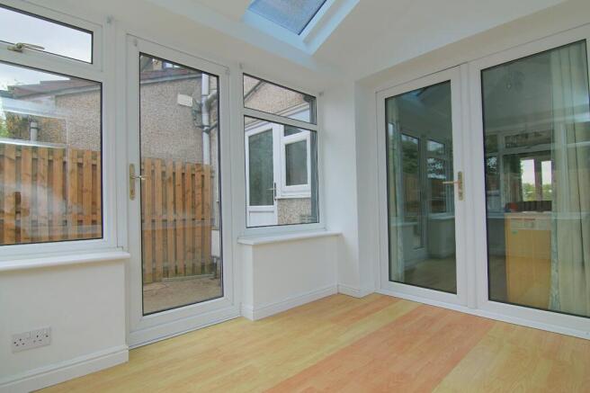 3 bed Terraced for sale Image 10