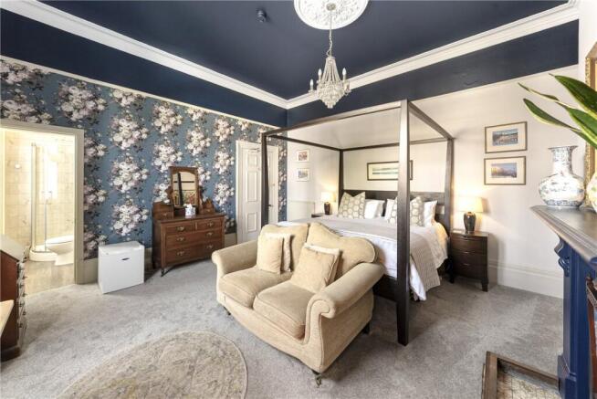 6 bed Terraced for sale Image 9