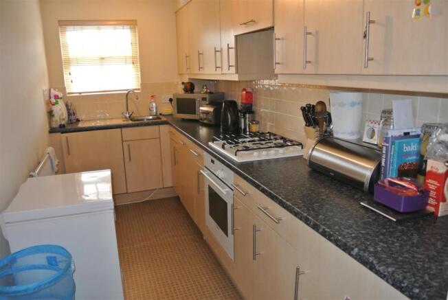 35Bromhurst-Kitchen.