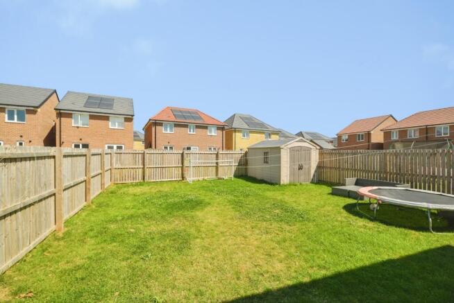 4 bed Detached for sale Image 6