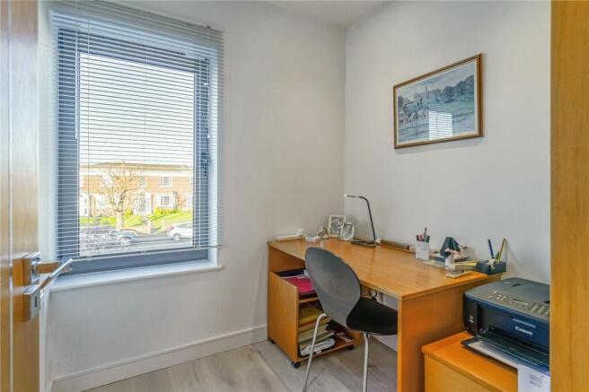 Bedroom 5/Office