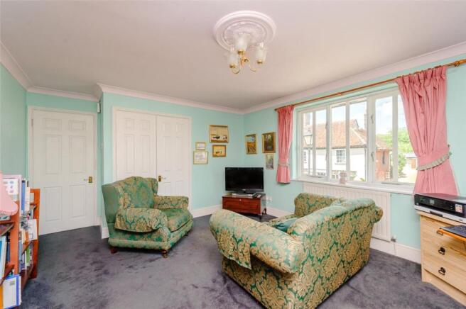 Bedroom/Living Rm