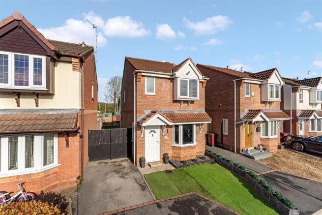 17 Newark Close external.jpg