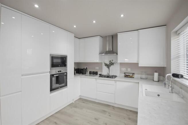 Re-Fitted Kitchen/Diner