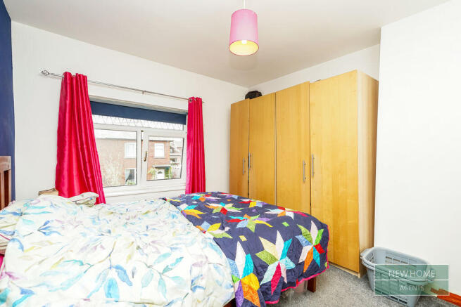 4 bed Semi-Detached for sale Image 12