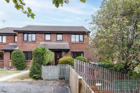 Eavestone Grove ,Harrogate, HG3 2XY