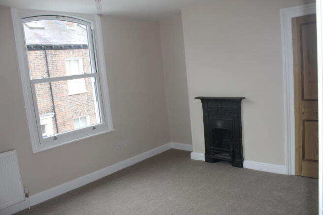 3 bed Terraced to rent Image 12