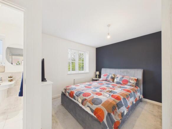 4 bed Detached for sale Image 11