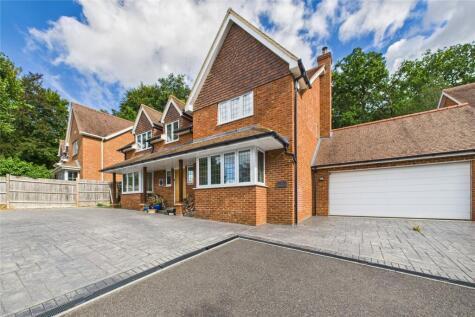 Forest End Road, Sandhurst, Berkshire, GU47