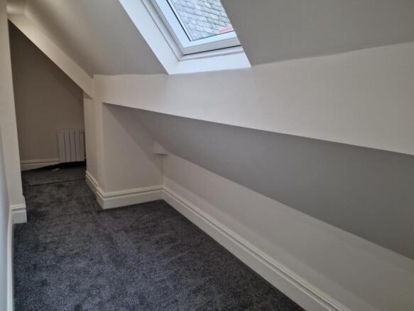 2 bed Apartment to rent Image 8