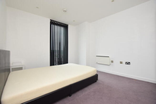 1 bed Apartment to rent Image 6