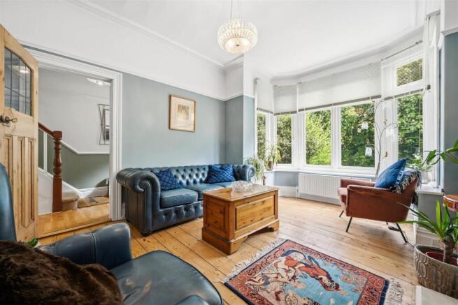 4 bed Semi-Detached for sale Image 6