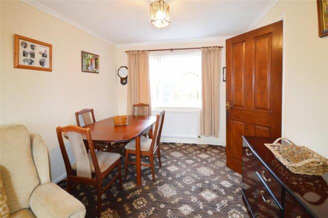 Lounge/Dining Room