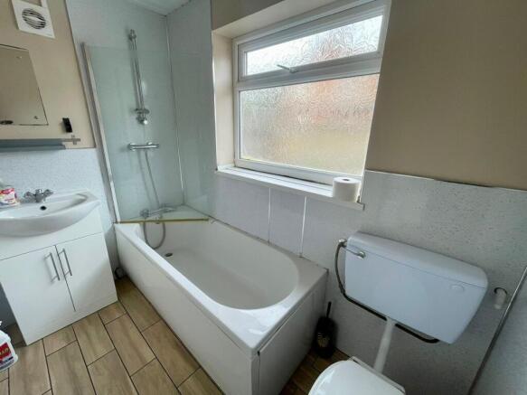 3 bed Terraced to rent Image 8